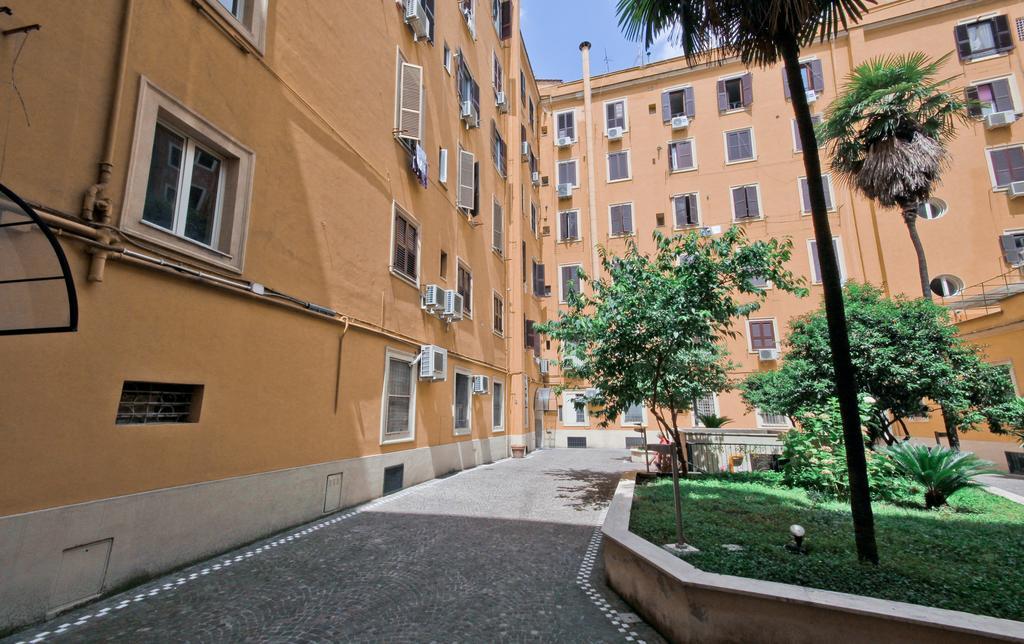 San Pietro'S Home - Guesthouse روما المظهر الخارجي الصورة