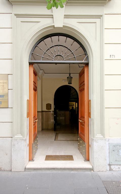 San Pietro'S Home - Guesthouse روما المظهر الخارجي الصورة