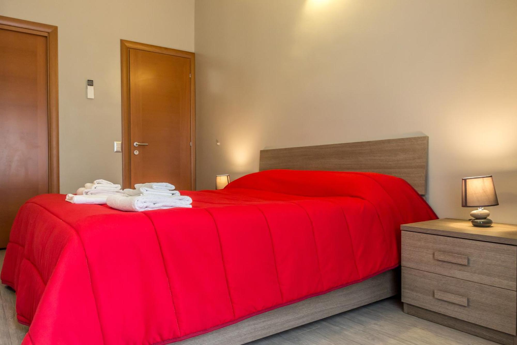 San Pietro'S Home - Guesthouse روما الغرفة الصورة